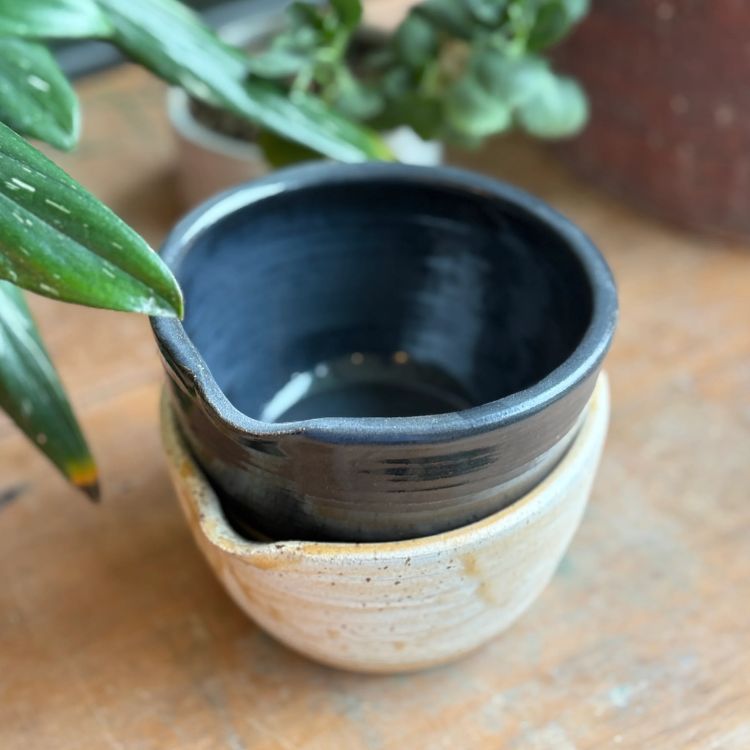 Speckled White Spouted Matcha Bowl