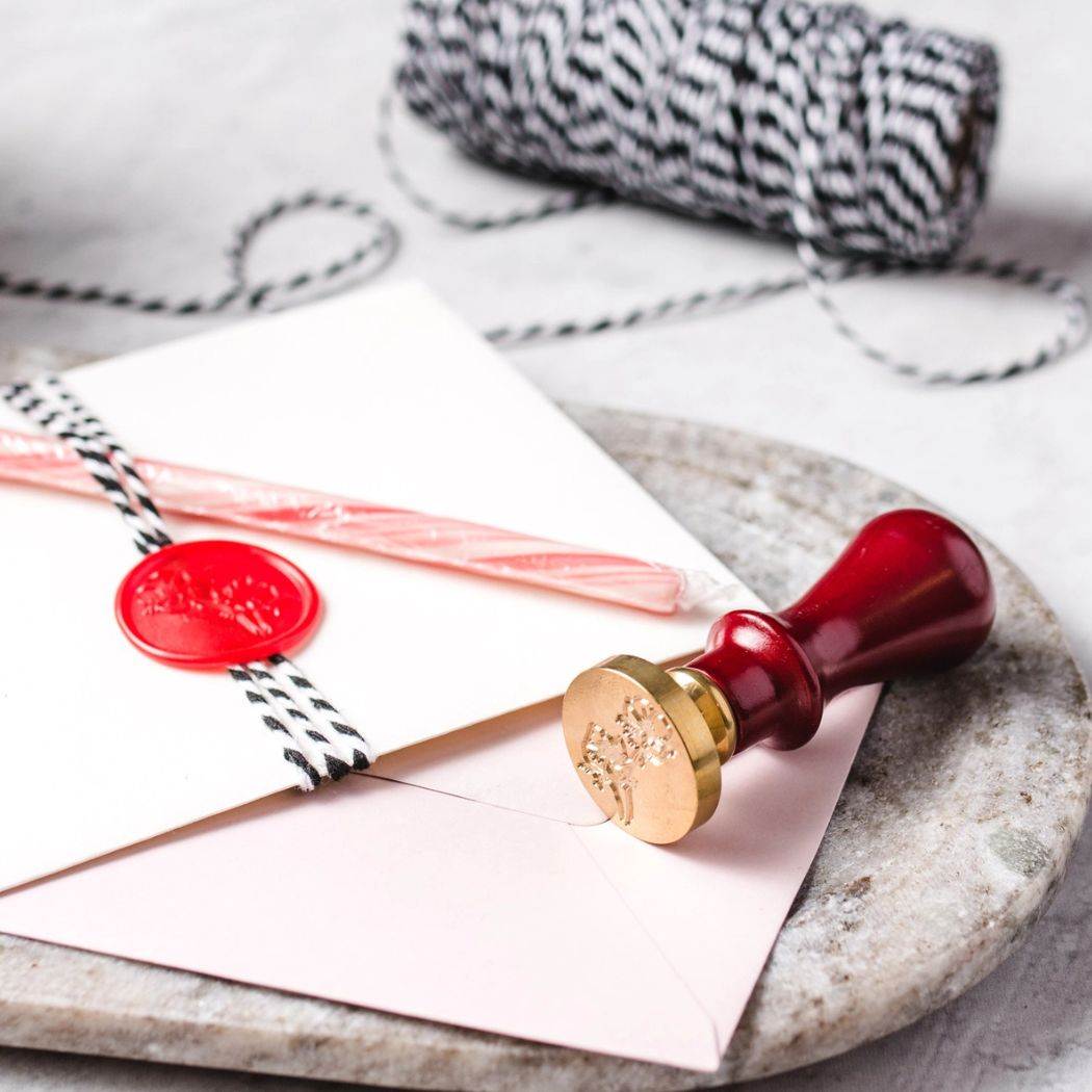 Wax seal stamp and wax stick set - KINSHIP GIFT