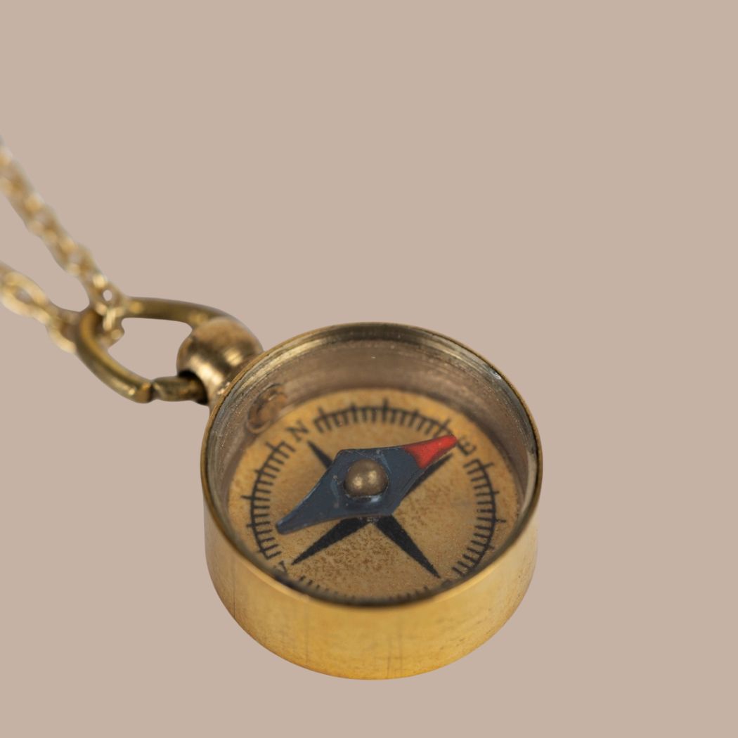 Find Your Way Compass Necklace - KINSHIP GIFT
