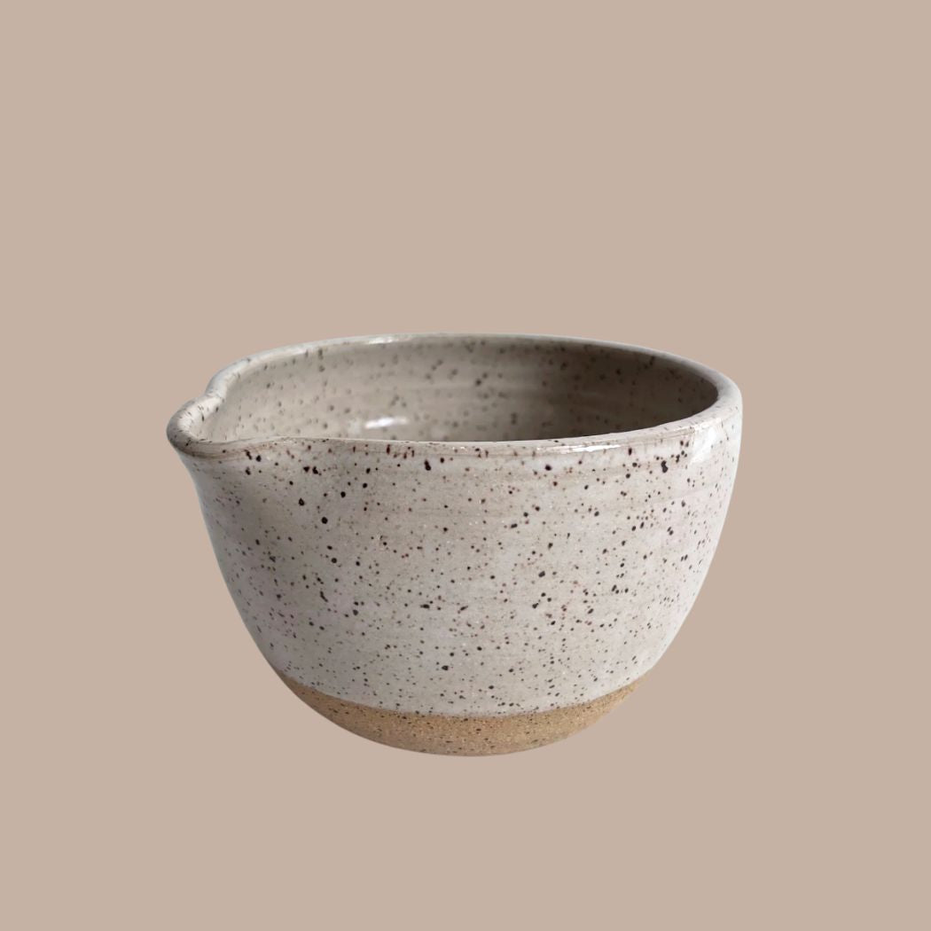 Speckled White Spouted Matcha Bowl - KINSHIP GIFT
