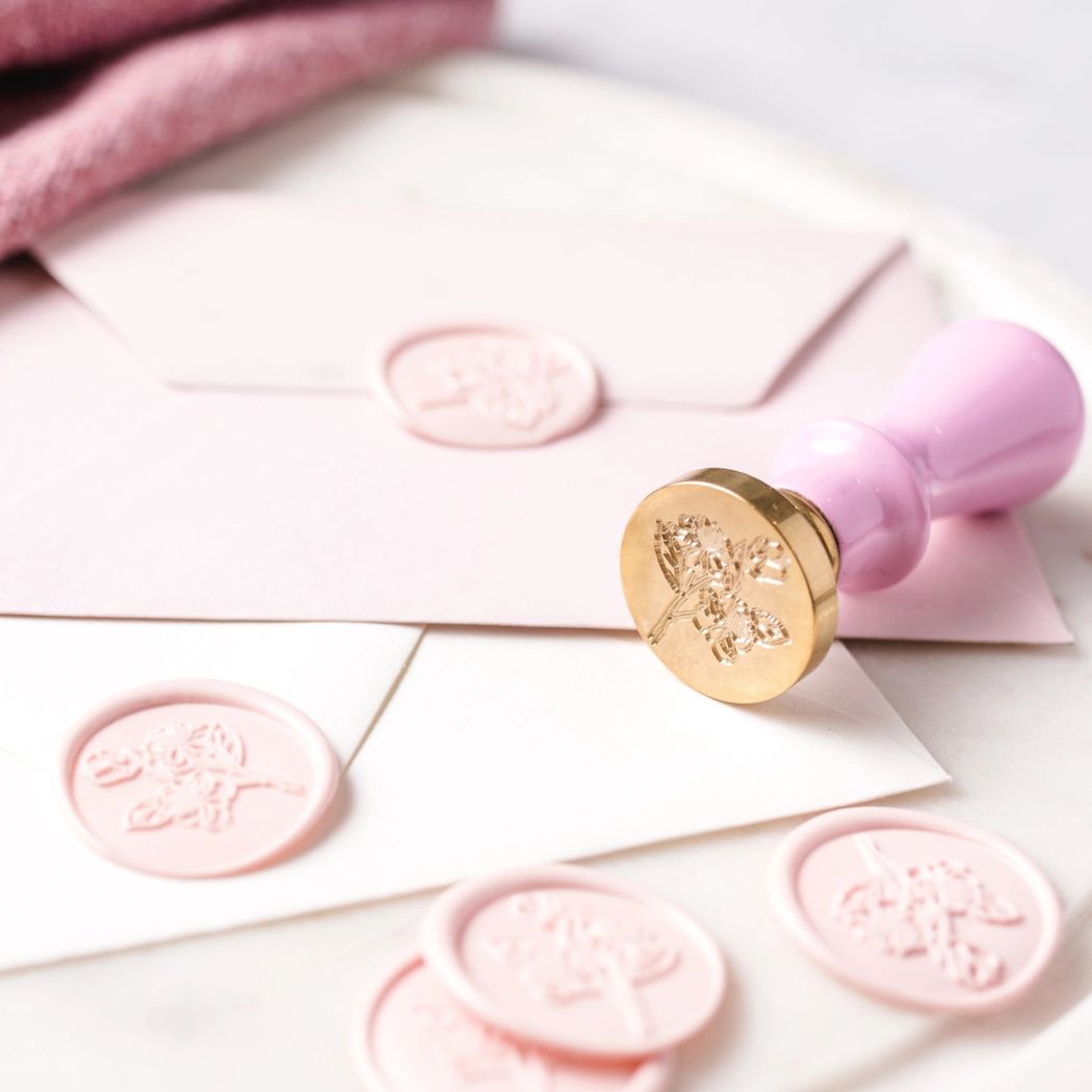 Wax seal stamp and wax stick set - KINSHIP GIFT