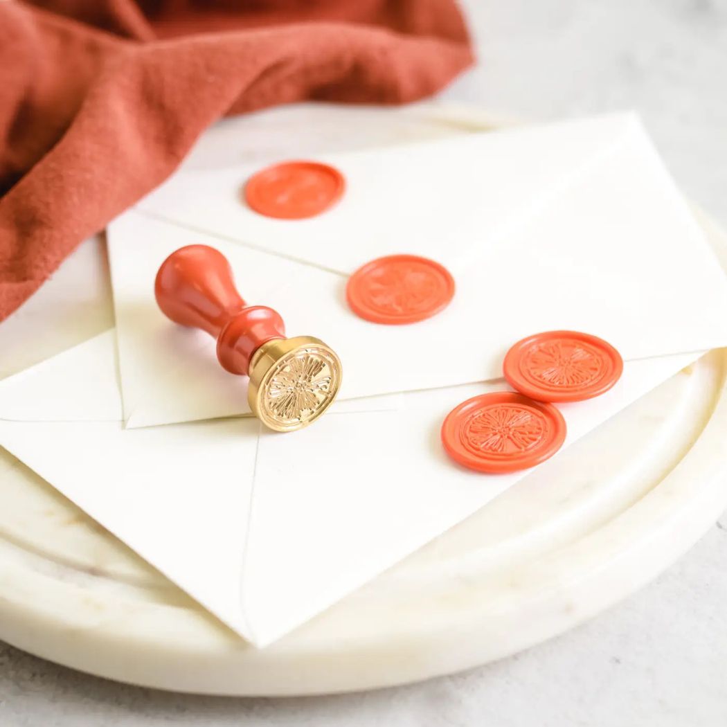 Wax seal stamp and wax stick set - KINSHIP GIFT